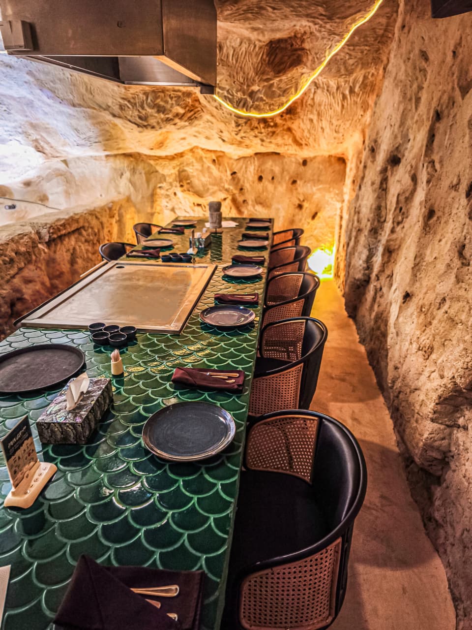 Hibachi Bali Luxury Table Concept Setup in Cave Venue